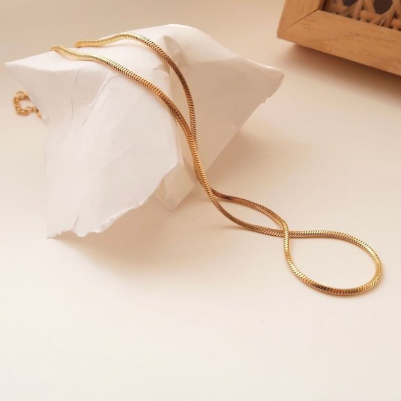 NEW 18K Gold Plated Snake Chain Necklace - Picture 10 of 10